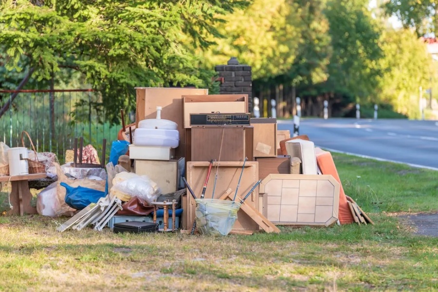 commercial-junk-removal-advantages